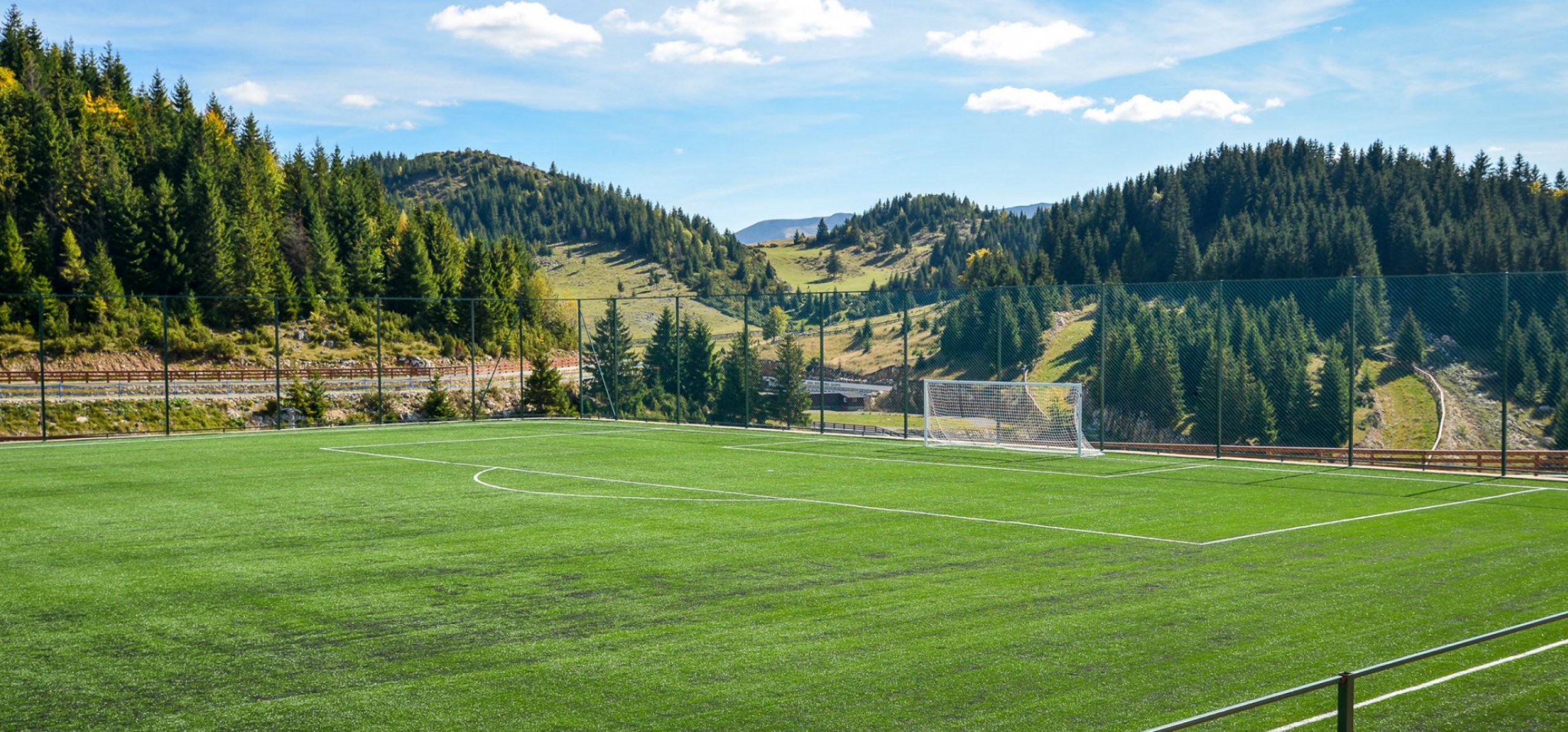 baza-sportiva-la-munte baza-sportiva-la-munte