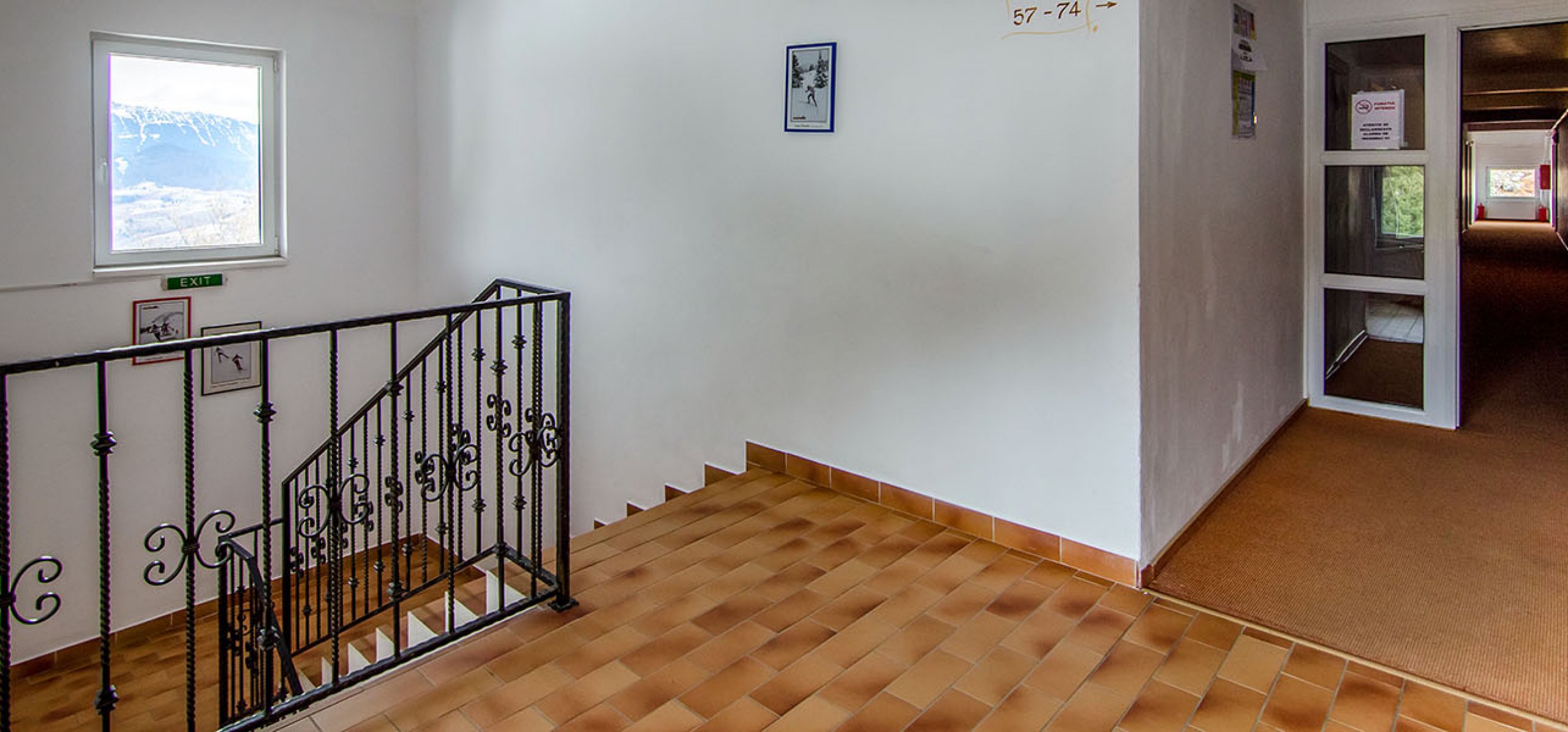 interior-hotel-sport-cheile-gradistei-fundata-1 interior-hotel-sport-cheile-gradistei-fundata-1