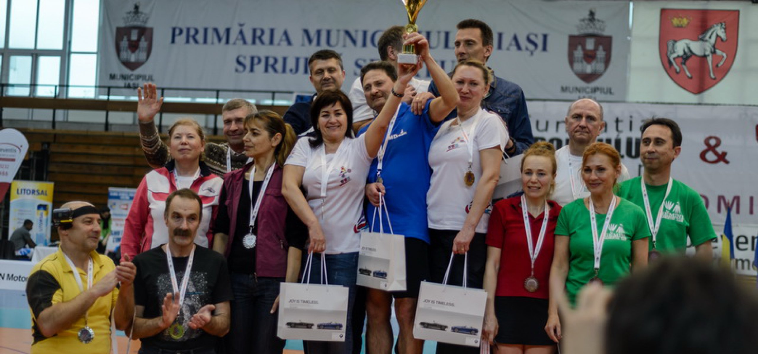 unde-poti-juca-badminton unde-poti-juca-badminton